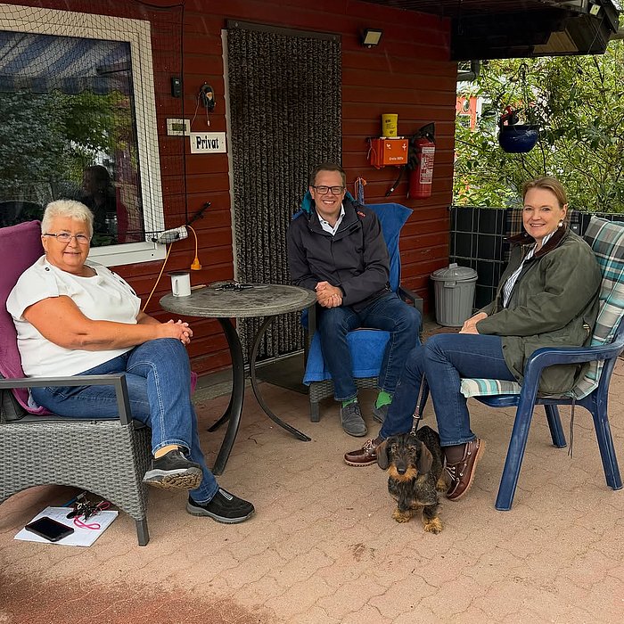 Gemeinsam mit meinem Landtagskollegen Ole Plambeck war ich zu Gast bei Bärbel Schwarz, die uns ihr Engagement in der Kle...