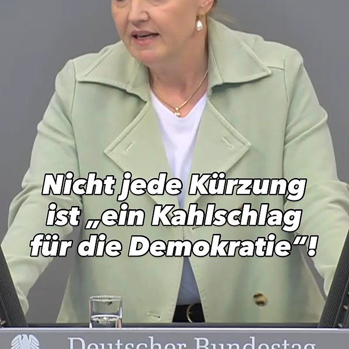 Kürzungen darf und soll man kritisieren. Aber nicht jede Kürzung ist gleich ein „Kahlschlag für die Demokratie“. Im Bund...